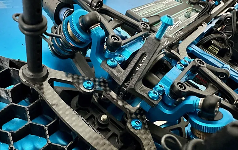 Fichiers d'impression 3D pour le renfort avant TRF421X de Tamiya : améliorez la stabilité en virage